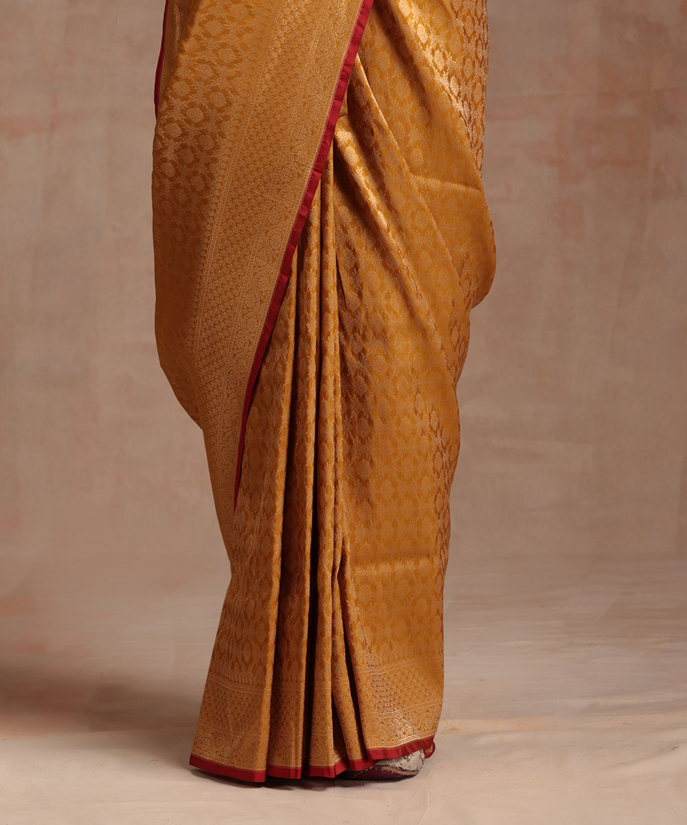 Handloom_Mustard_Pure_Katan_Silk_Kimkhab_Banarasi_Saree_With_Antique_Zari_WeaverStory_04