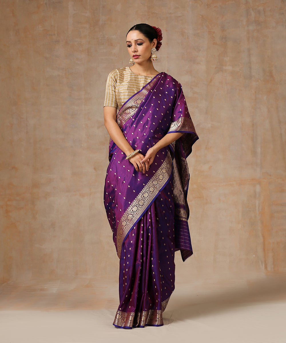 Violet_Handloom_Double_Shade_Pure_Katan_Silk_Banarasi_Saree_With_Booti_WeaverStory_02