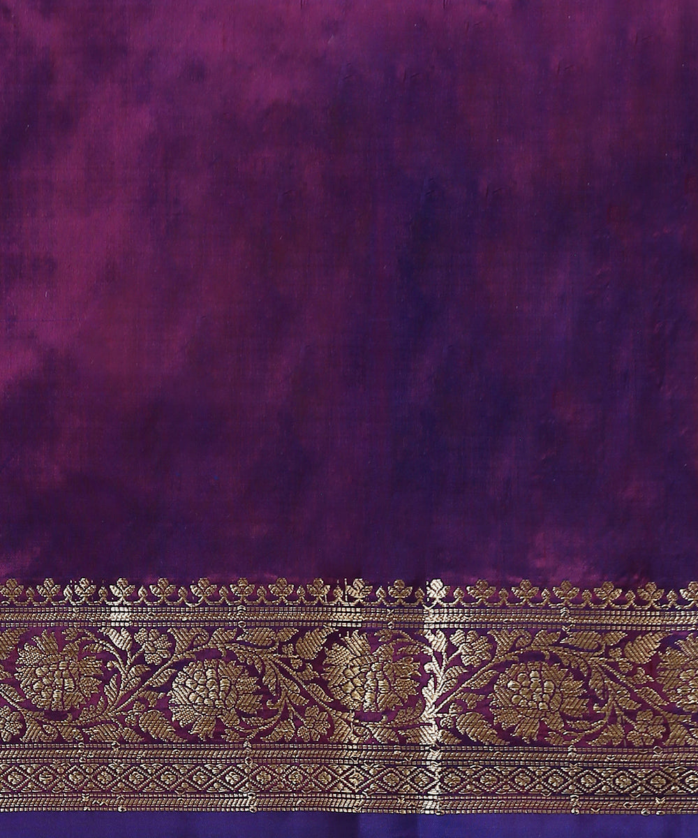 Violet_Handloom_Double_Shade_Pure_Katan_Silk_Banarasi_Saree_With_Booti_WeaverStory_05