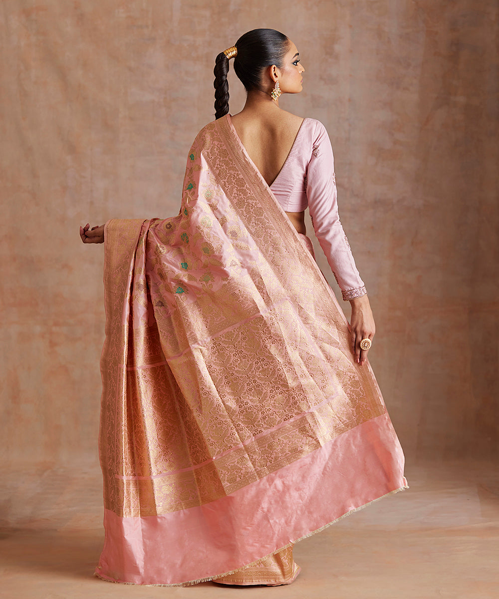 Handloom_Baby_Pink_Pure_Katan_Silk_Banarasi_Saree_With_Floral_Jaal_And_Meenakari_WeaverStory_03