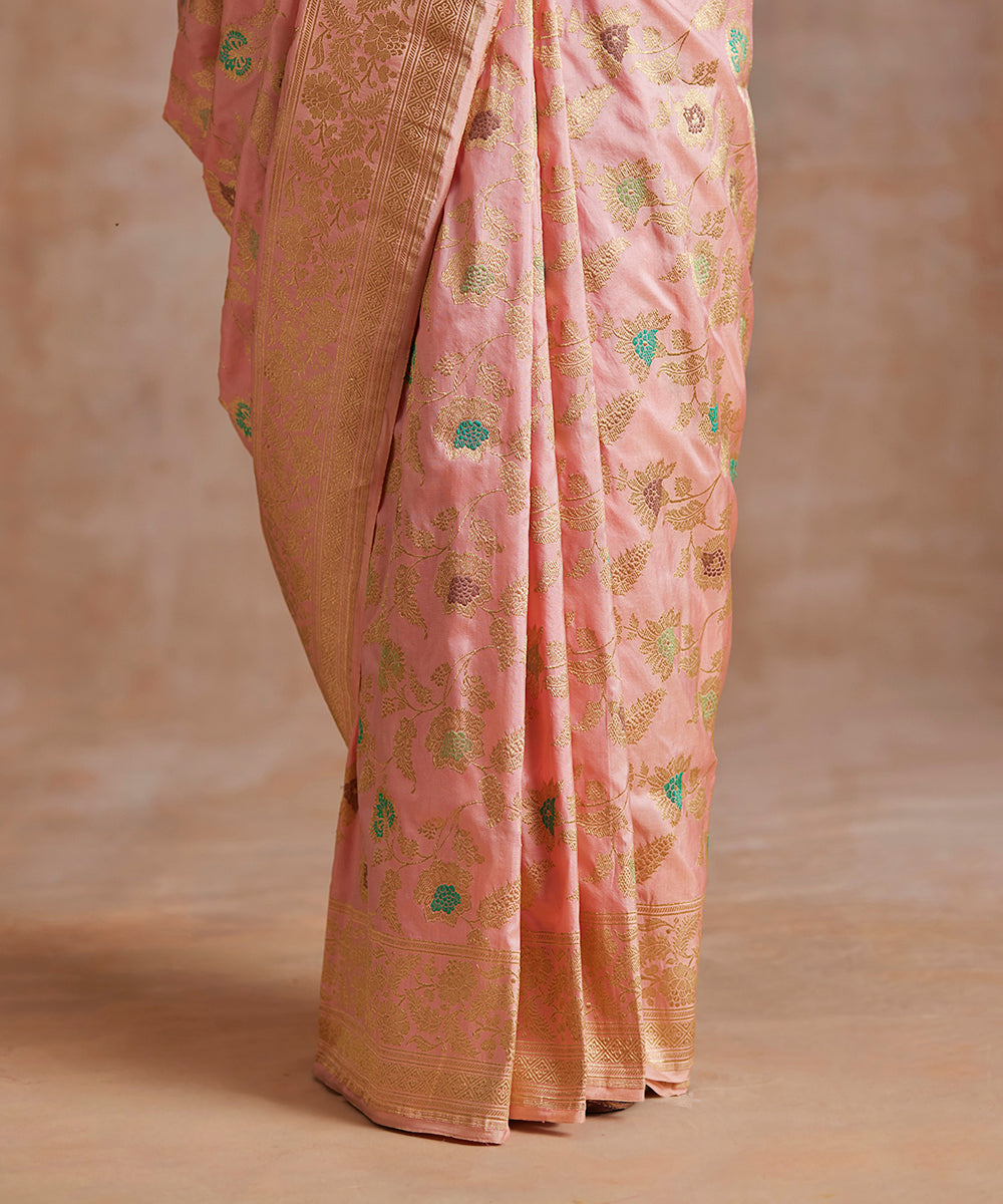 Handloom_Baby_Pink_Pure_Katan_Silk_Banarasi_Saree_With_Floral_Jaal_And_Meenakari_WeaverStory_04