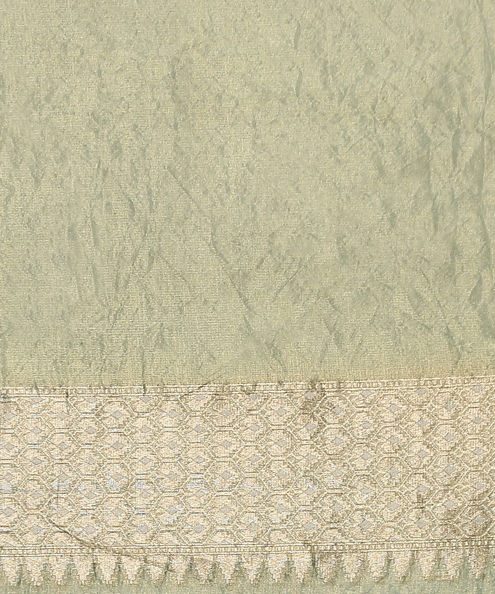 Maroon_Handloom_Pure_Katan_Silk_Banarasi_Saree_With_Kadhwa_Booti_WeaverStory_05