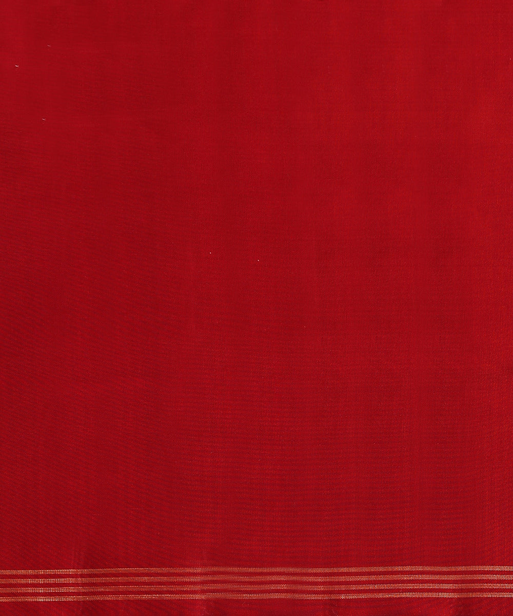 Handloom_Magenta_Mulberry_Silk_Patola_Saree_With_Single_Ikat_Weave_WeaverStory_05