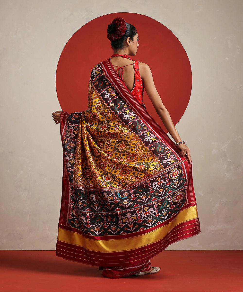 Handloom_Yellow_Pure_Mulberry_Silk_Ikat_Patola_Saree_With_Twill_Weave_WeaverStory_03