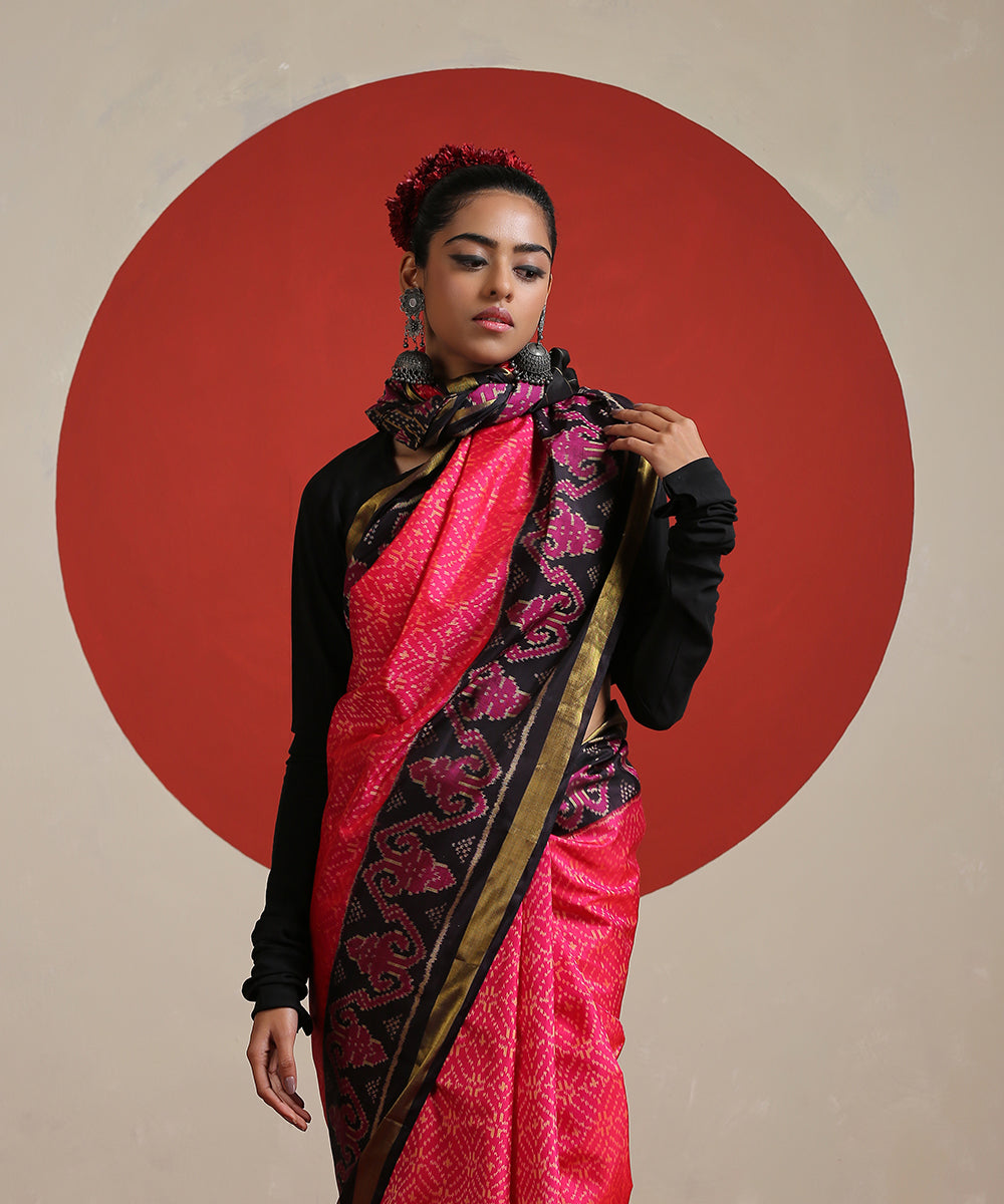 Handloom_Magenta_Pure_Mulberry_Silk_Single_Ikat_Patola_Saree_WeaverStory_01