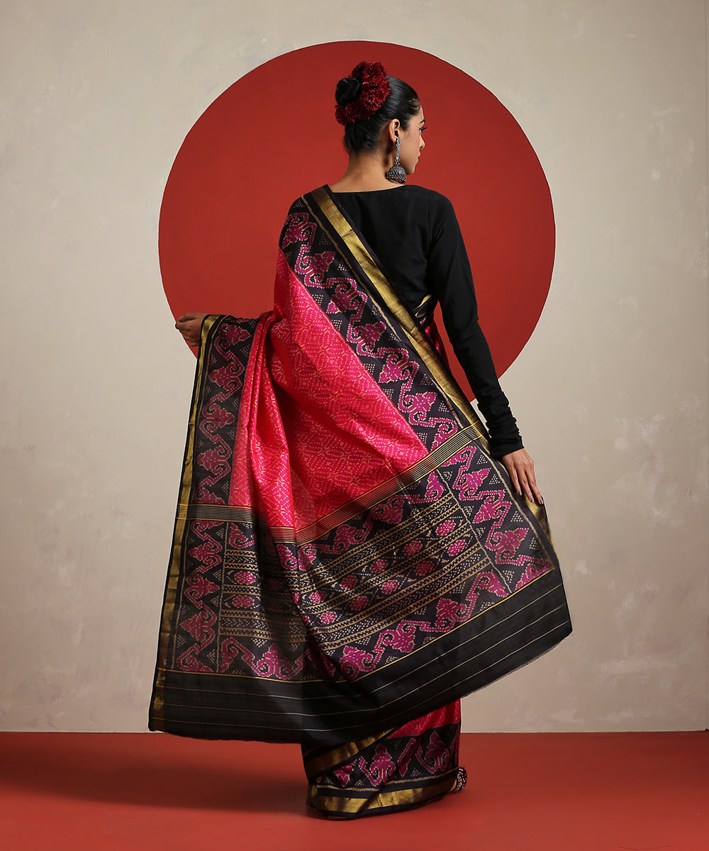Handloom_Magenta_Pure_Mulberry_Silk_Single_Ikat_Patola_Saree_WeaverStory_03