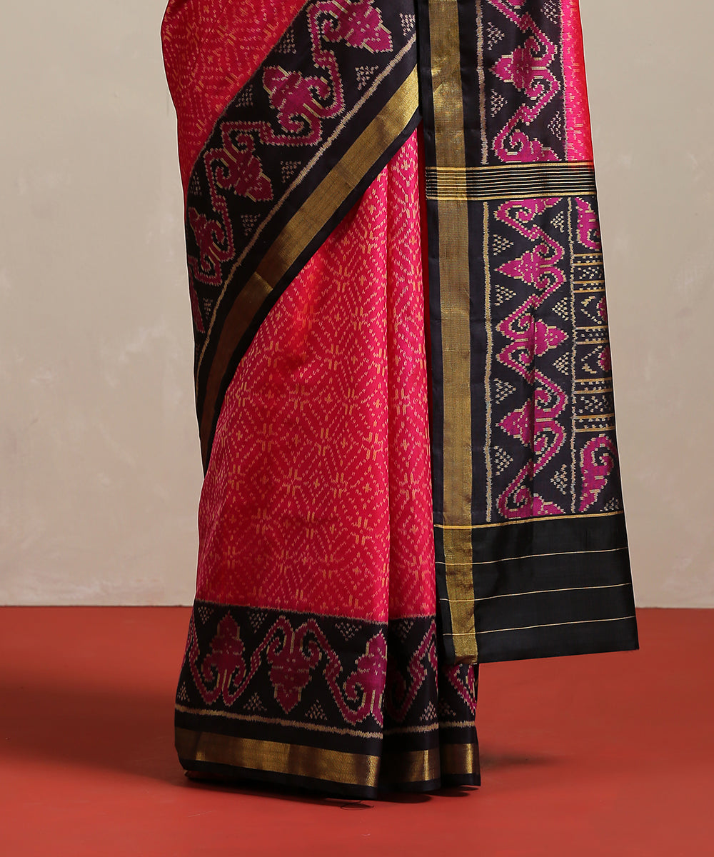 Handloom_Magenta_Pure_Mulberry_Silk_Single_Ikat_Patola_Saree_WeaverStory_04