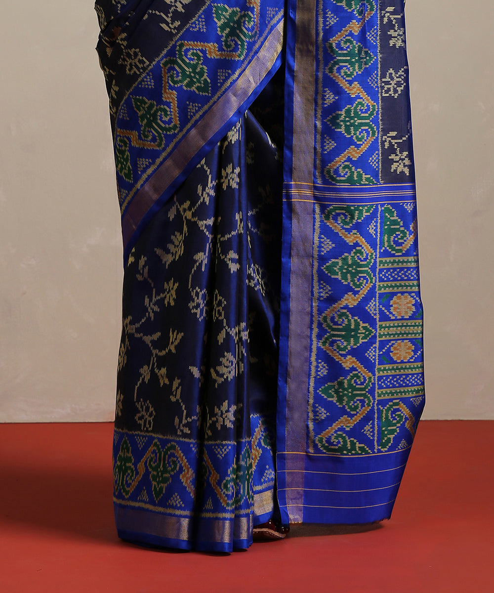 Handloom_Ink_Blue_Pure_Mulberry_Silk_Single_Ikat_Patola_Saree_WeaverStory_04