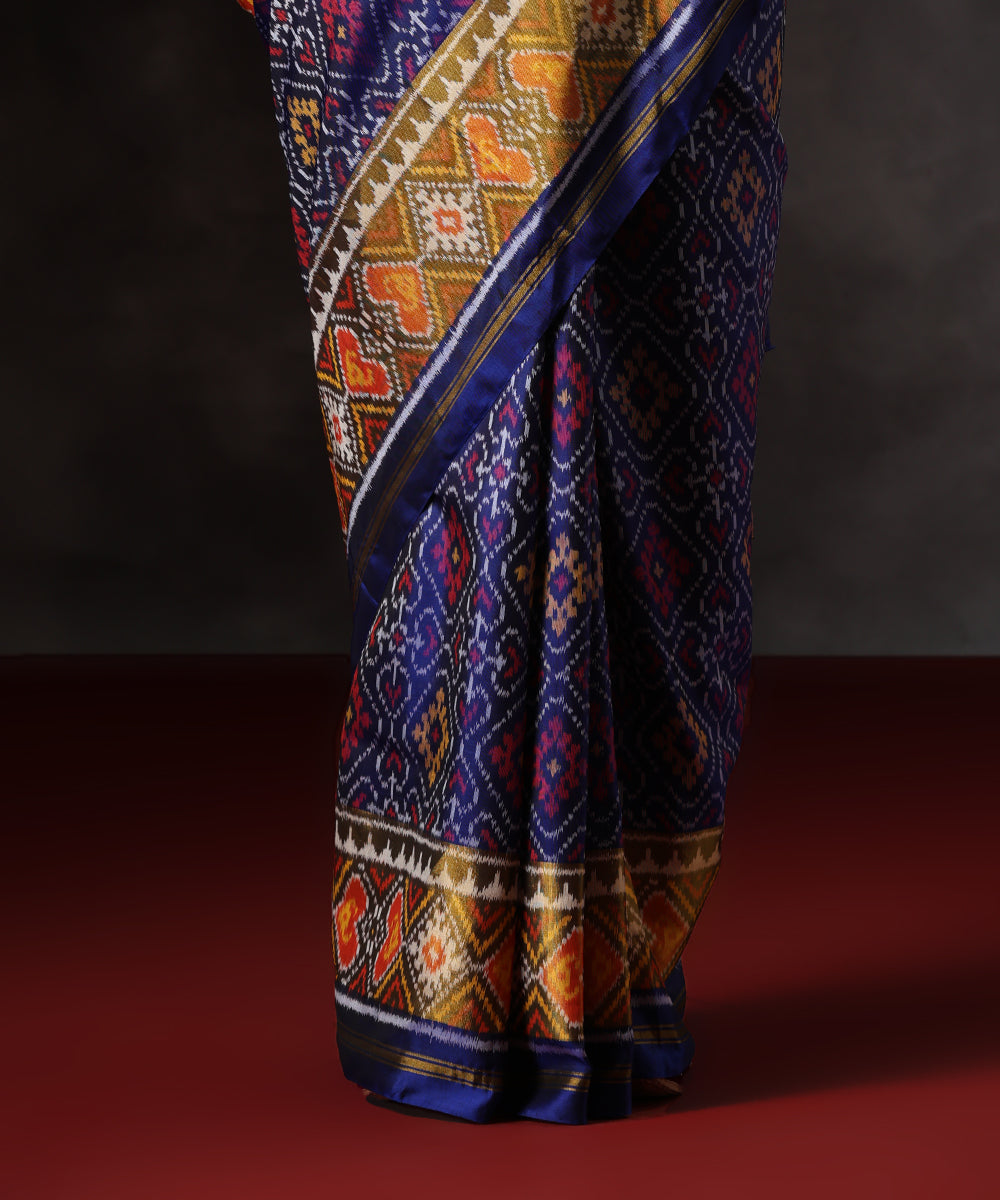 Handloom_Ink_Blue_Pure_Mulberry_Silk_Single_Ikat_Patola_Saree_With_Tissue_Border_WeaverStory_04
