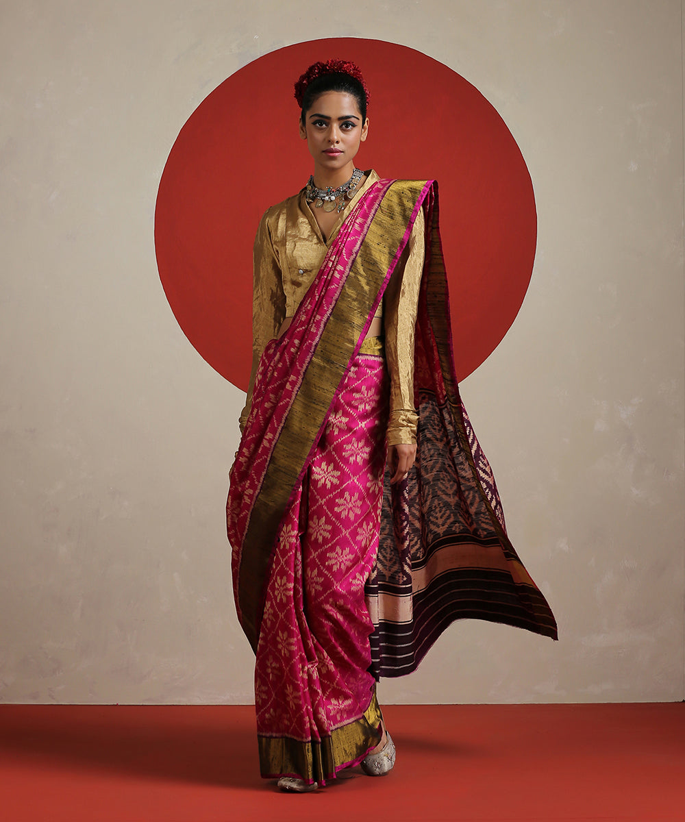 Magenta_Handloom_Raw_Silk_Ikat_Patola_With_Tissue_Border_Saree_WeaverStory_02