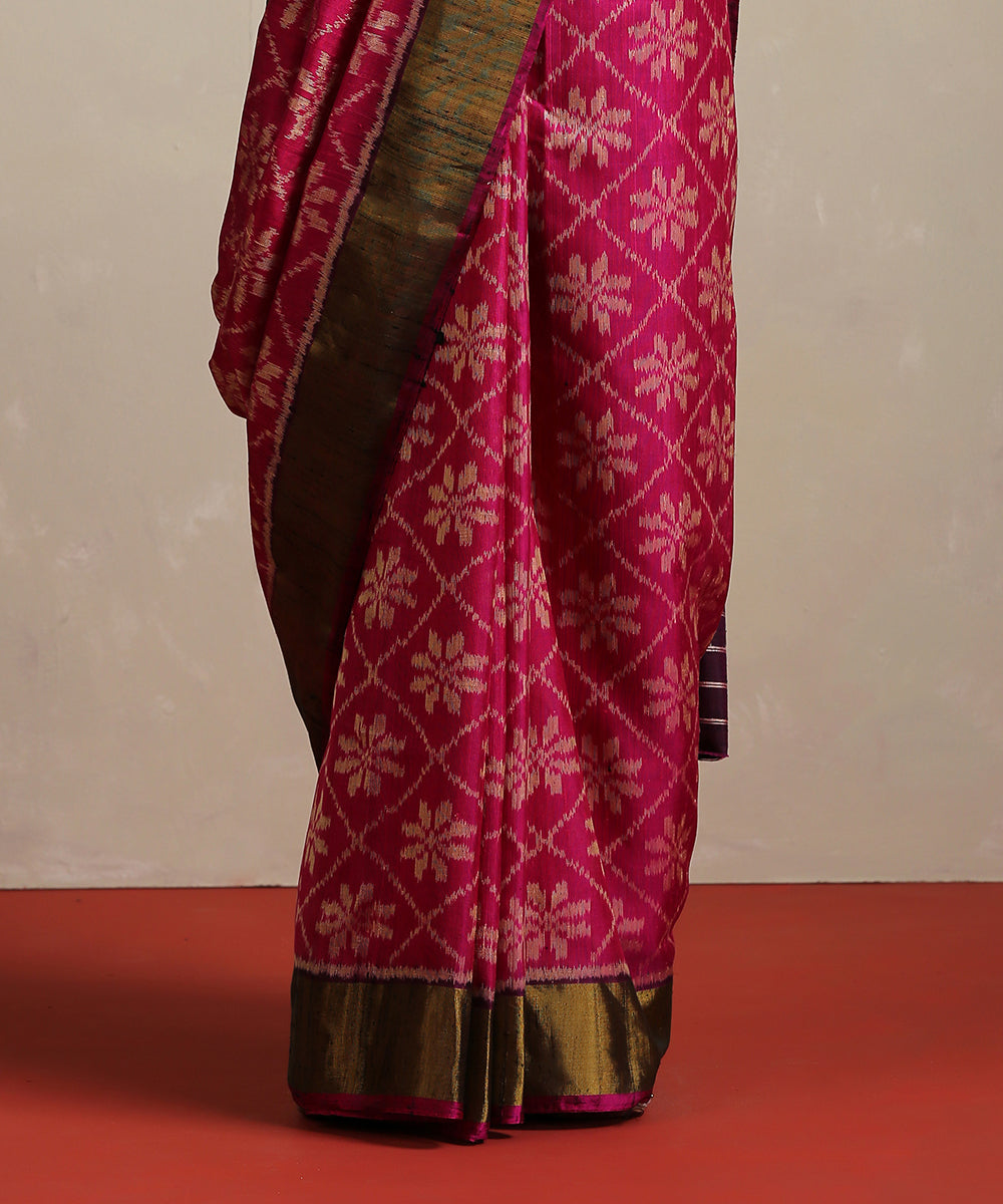 Magenta_Handloom_Raw_Silk_Ikat_Patola_With_Tissue_Border_Saree_WeaverStory_04