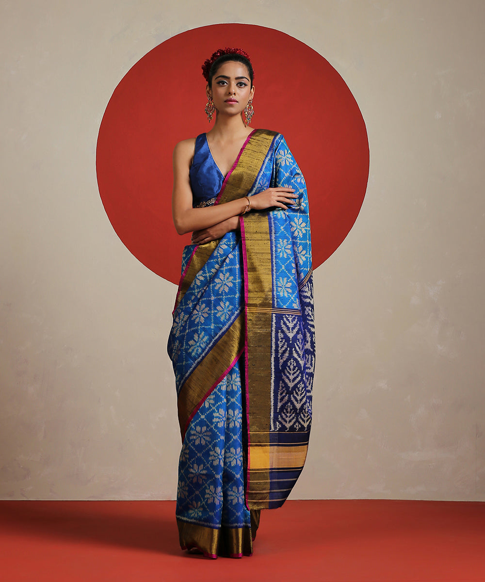 Handloom_Sky_Blue_Raw_Silk_Single_Ikat_Patola_With_Tissue_Border_Saree_WeaverStory_02