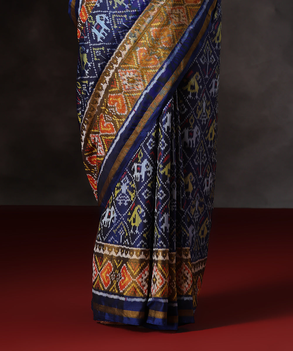 Navy_Blue_Handloom_Pure_Mulberry_Silk_Single_Ikat_Patola_Saree_With_Tissue_Border_WeaverStory_04