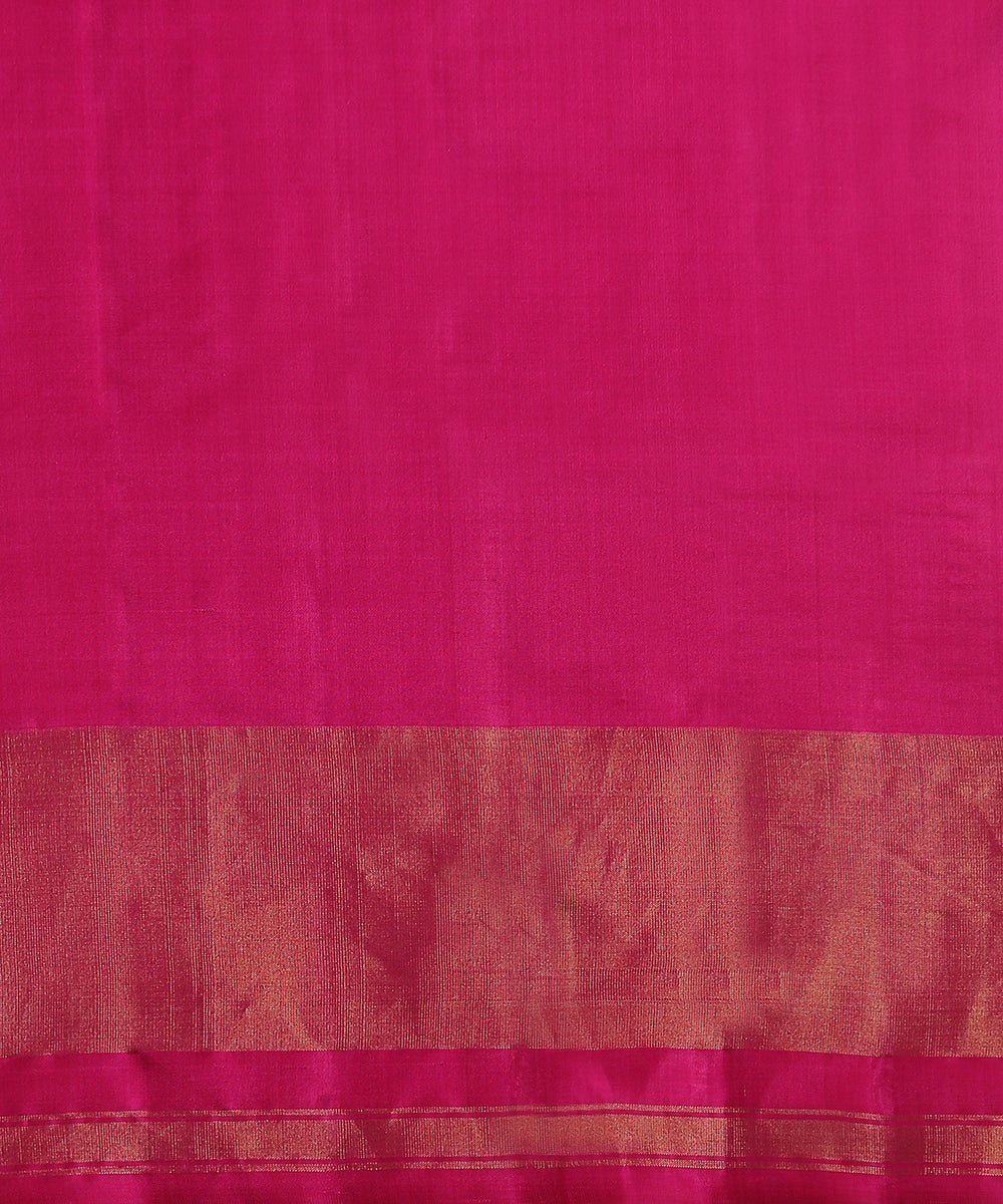 Handloom_Off_White_Pure_Mulberry_Silk_Patola_With_Tissue_Border_Saree_WeaverStory_05