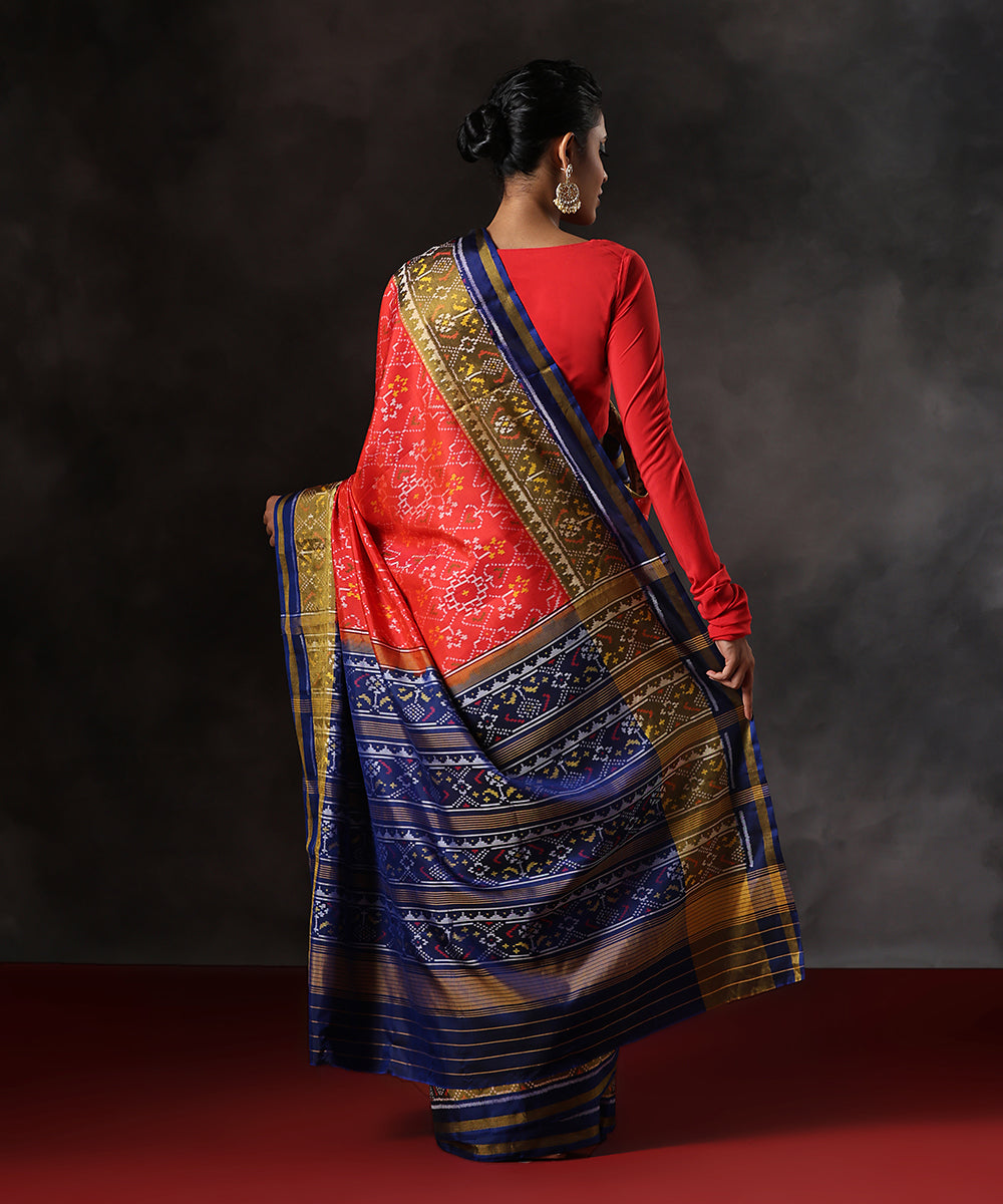 Handloom_Navy_Blue_And_Red_Pure_Mulberry_Silk_Single_Ikat_Patola_Saree_With_Tissue_Border_WeaverStory_03