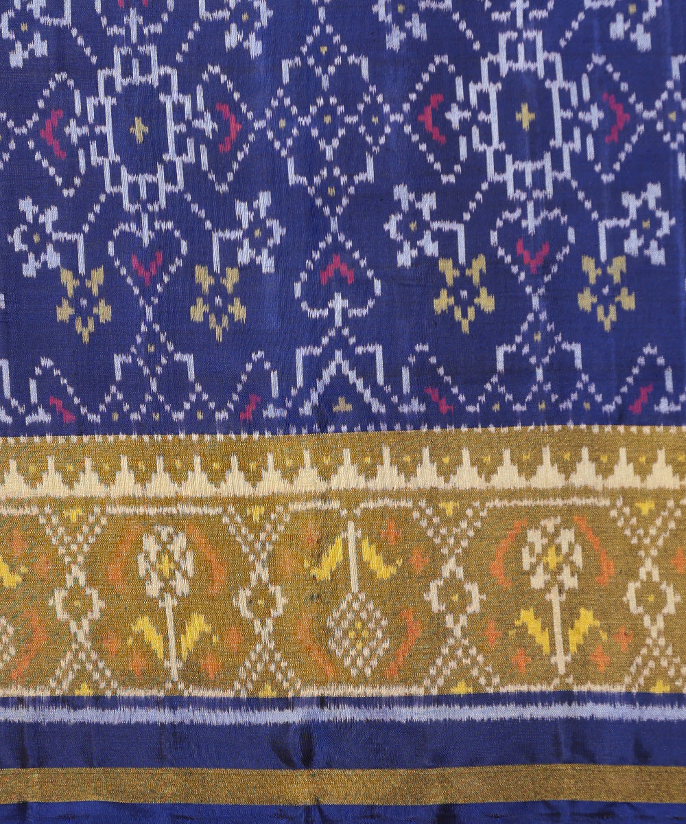 Handloom_Navy_Blue_And_Red_Pure_Mulberry_Silk_Single_Ikat_Patola_Saree_With_Tissue_Border_WeaverStory_05