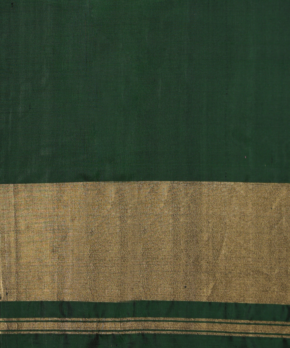 Handloom_Yellow_Pure_Mulberry_Silk_Single_Ikat_Patola_Saree_With_Green_Tissue_Border_WeaverStory_05