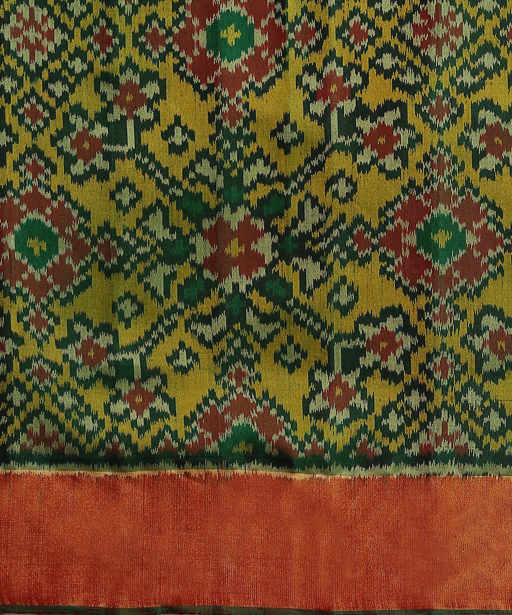 Handloom_Dark_Green_Pure_Mulberry_Silk_Single_Ikat_Patola_With_Tissue_Border_Saree_WeaverStory_03