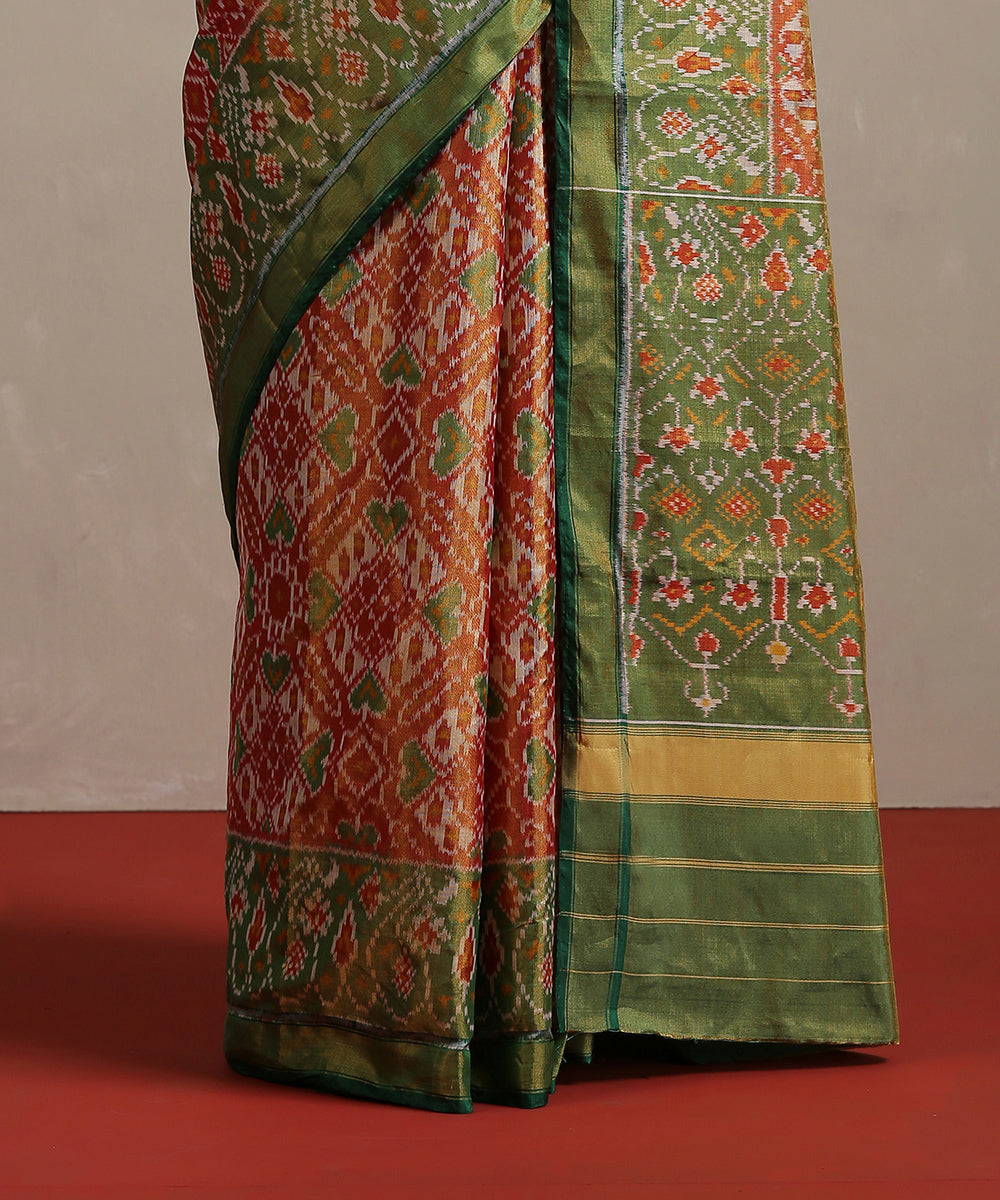 Handloom_Green_And_Mustard_Double_Shade_Tissue_Silk_Ikat_Patola_Saree_WeaverStory_04