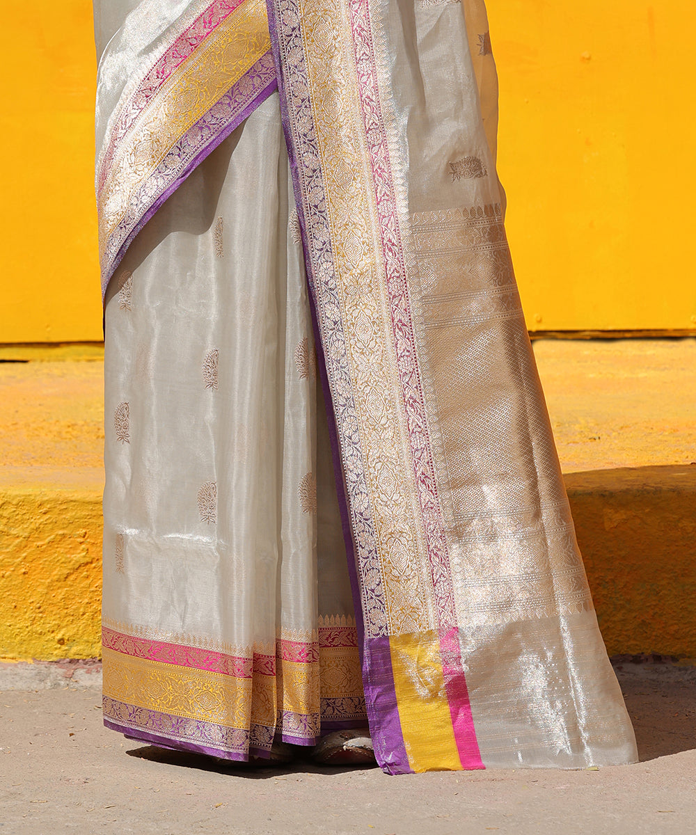Handloom_Off_White_Kora_Tissue_Banarasi_Saree_With_Zari_Border_WeaverStory_04