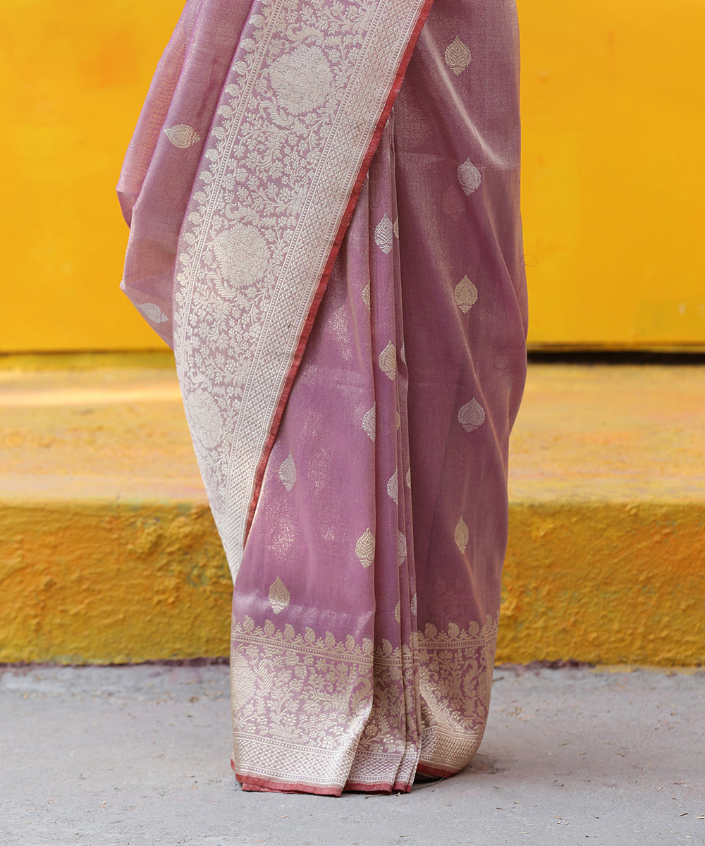 Handloom_Dust_Purple_Cotton_Tissue_Banarasi_Saree_With_Kadhwa_Booti_WeaverStory_04