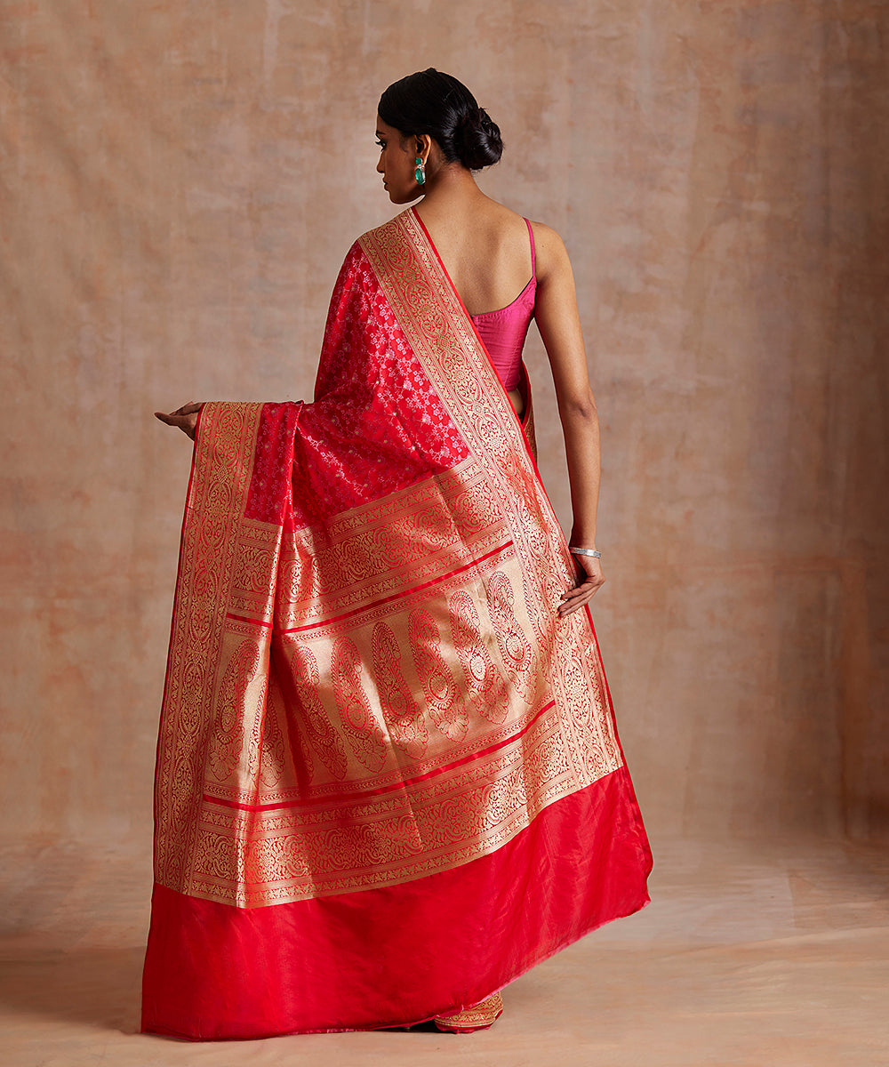 Handloom_Red_Double_Shade_Pure_Katan_Silk_Banarasi_Saree_With_Resham_And_Booti_WeaverStory_03