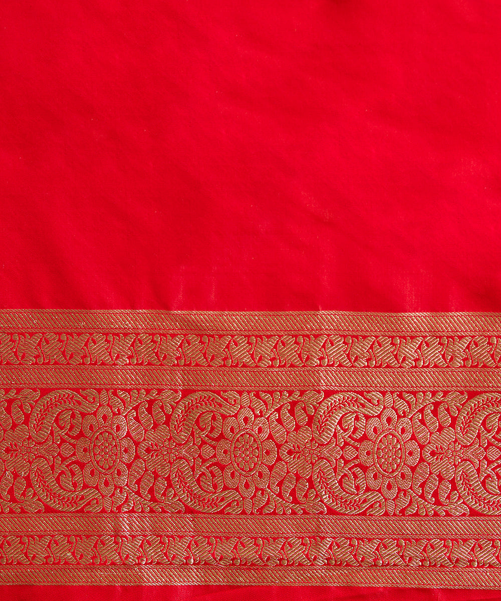 Handloom_Red_Double_Shade_Pure_Katan_Silk_Banarasi_Saree_With_Resham_And_Booti_WeaverStory_06