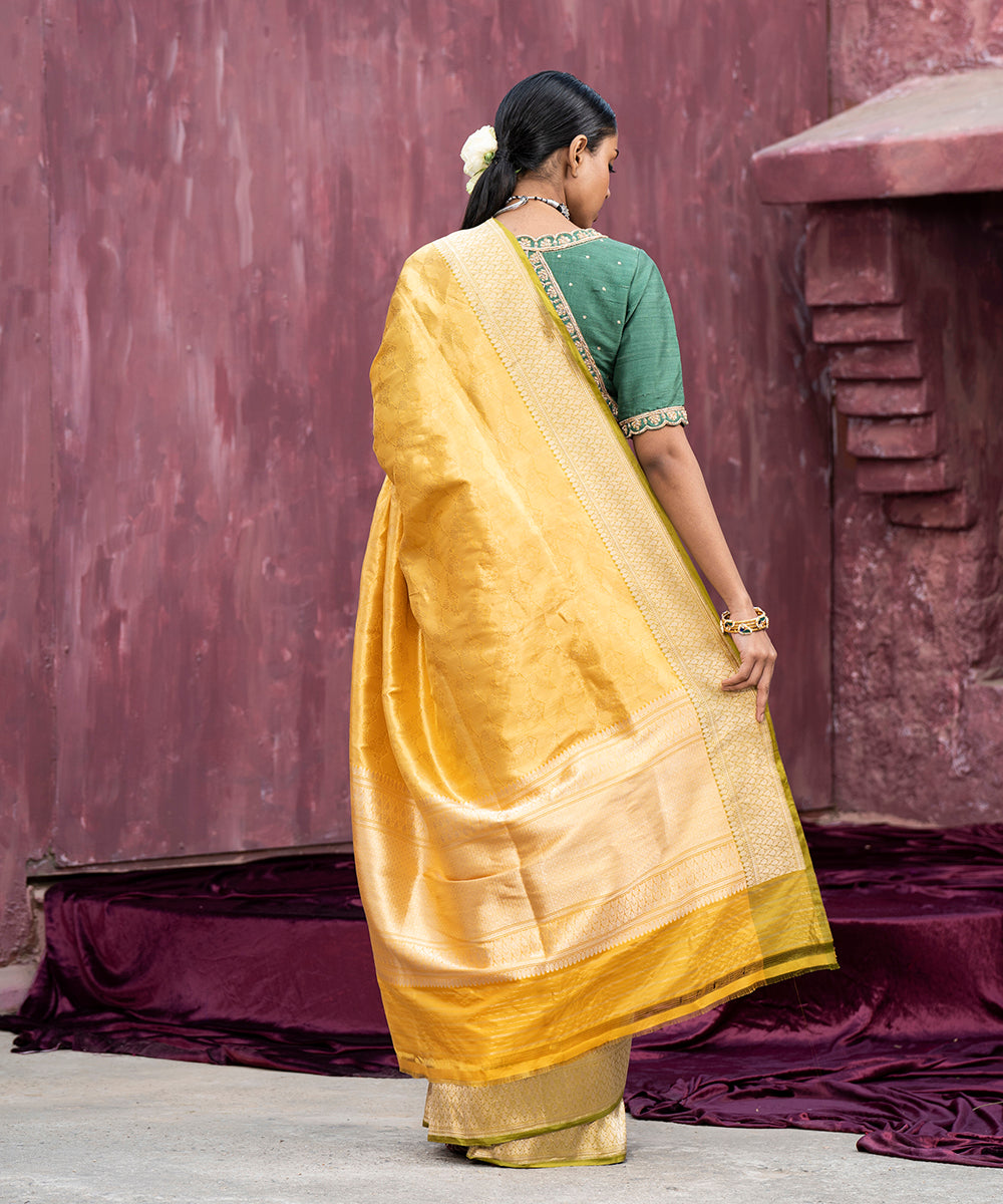 Handloom_Golden_Yellow_Pure_Katan_Silk_Tanchoi_Banarasi_Saree_With_Kadhwa_Border_WeaverStory_03