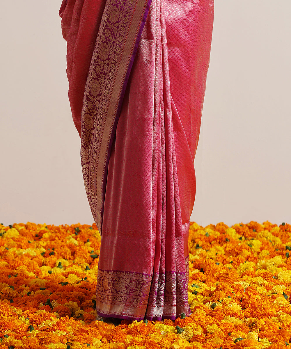 Handloom_Rani_Pink_Pure_Katan_Silk_Zari_Tanchoi_Banarasi_Saree_With_Voilet_Kadhwa_Border_WeaverStory_04