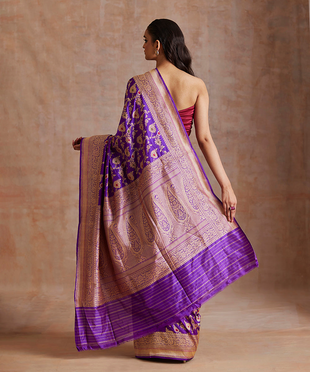 Voilet_Handloom_Pure_Katan_Silk_Banarasi_Saree_With_Floral_Meennakari_Jaal_WeaverStory_03