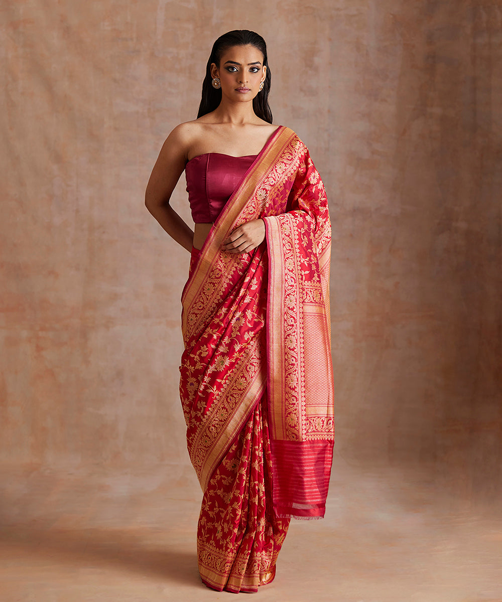 Handloom_Red_Double_Shade_Pure_Katan_Silk_Banarasi_saree_With_Floral_Meenakari_Jaal_WeaverStory_02