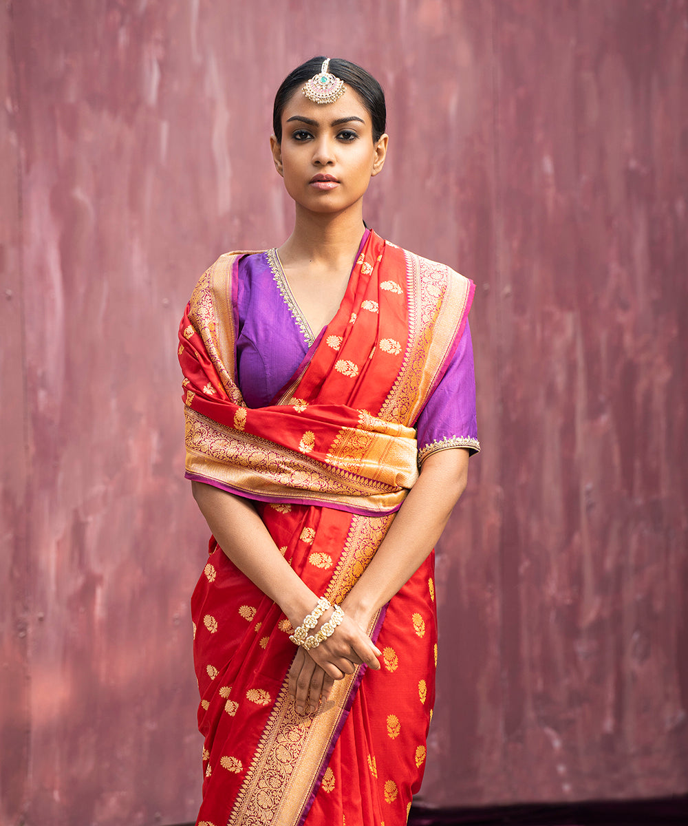 Red_Handloom_Pure_Katan_Silk_Banarasi_Saree_With_Gold_Cutwork_Booti_WeaverStory_01