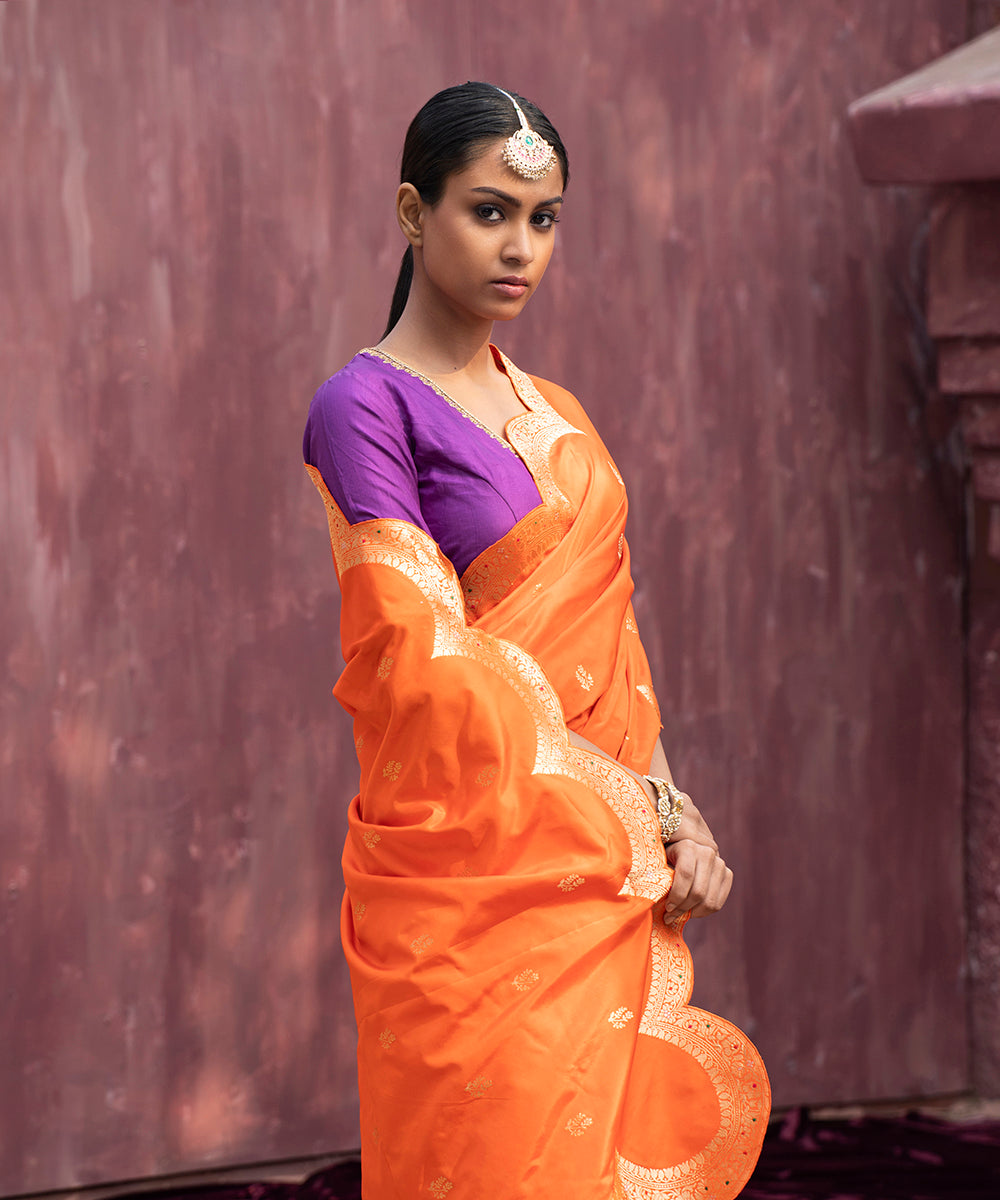 Handloom_Orange_Pure_Katan_Silk_Banarasi_Saree_With_Meenakari_And_Scalloped_Border_WeaverStory_01
