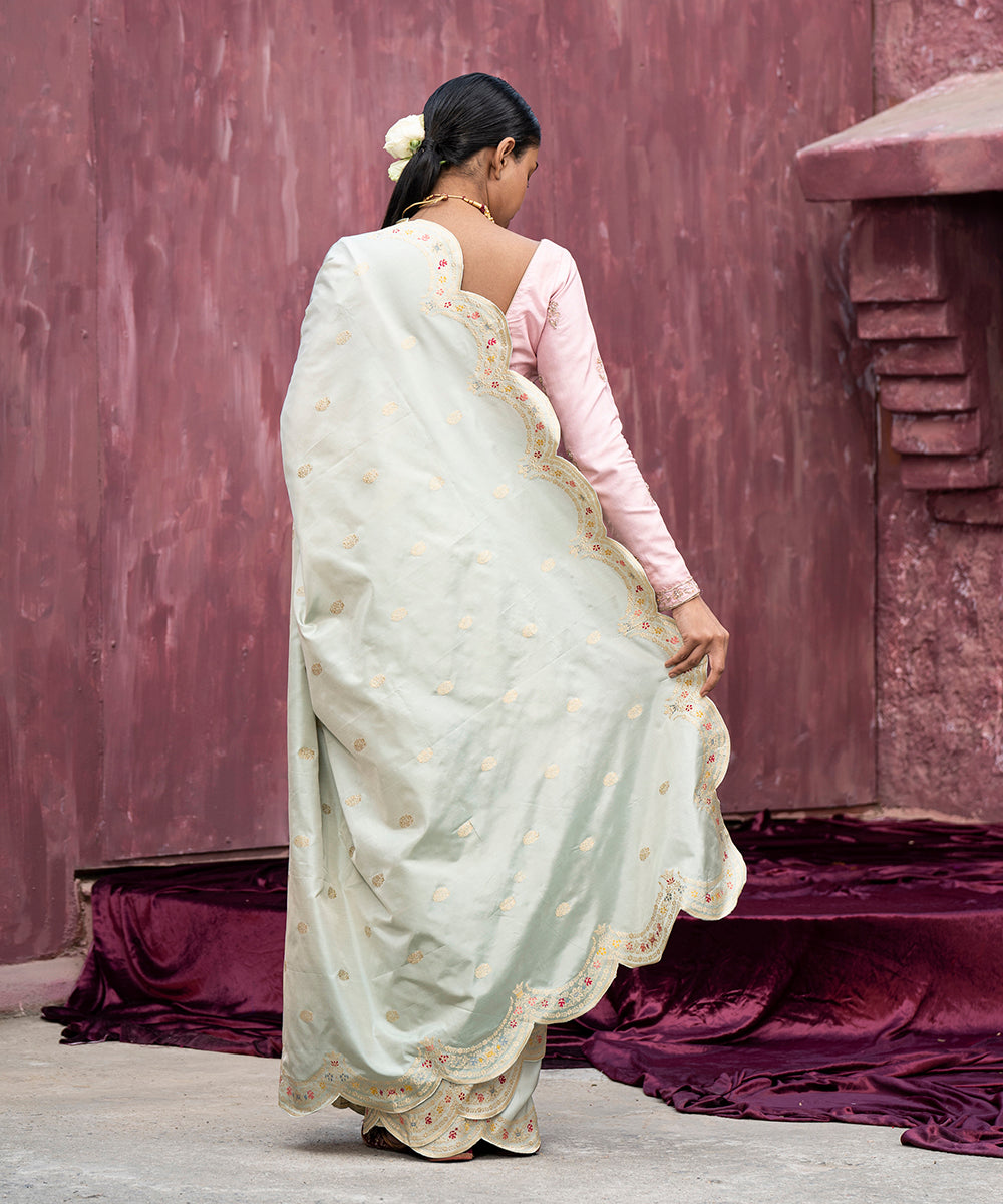 Powder_Handloom_Blue_Pure_Katan_Silk_Banarasi_Saree_With_Meenakari_And_Scalloped_Border_WeaverStory_03