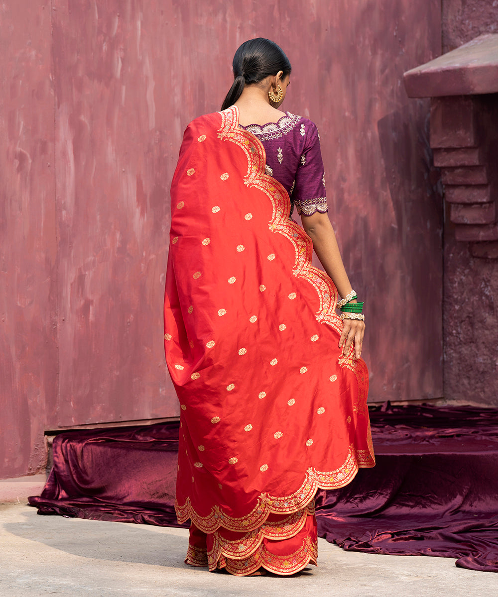 Handloom_Red_Pure_Katan_Silk_Banarasi_Saree_With_Meenakari_And_Scalloped_Border_WeaverStory_03