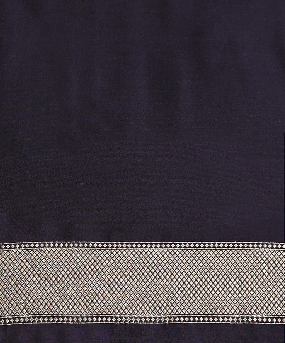 Handloom_Black_Pure_Katan_Silk_Kimkhab_Banarasi_Saree_With_Red_Meenakari_WeaverStory_05