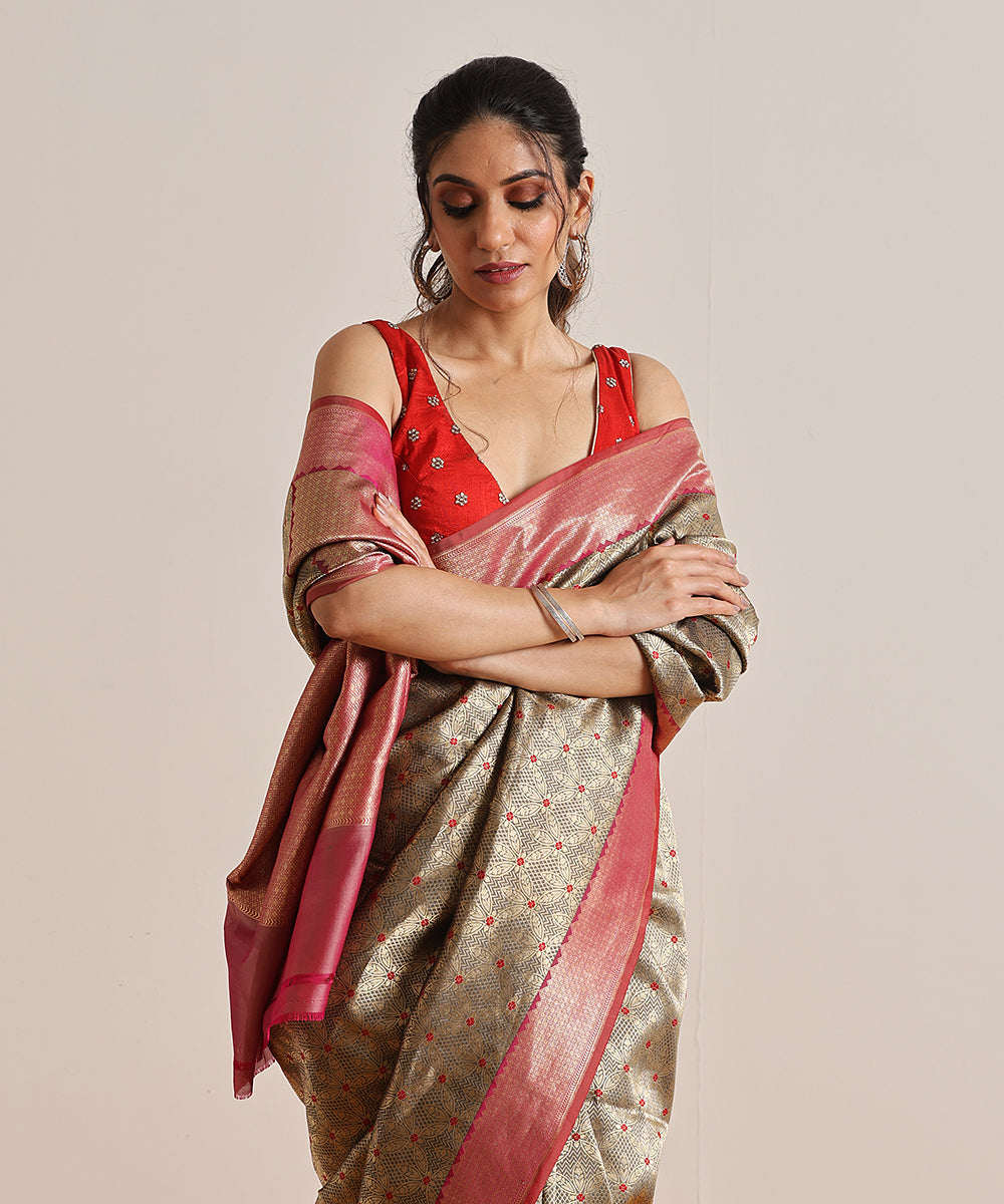 Grey_Handloom_Pure_Katan_Silk_Kimkhab_Banarasi_Saree_With_Pink_And_Gold_Zari_Border_WeaverStory_01