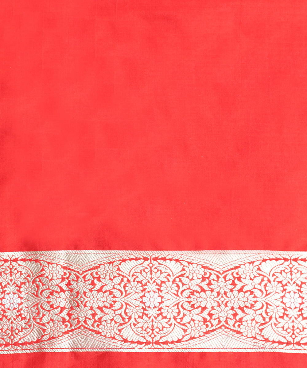Red_Handloom_Pure_Katan_Silk_Banarasi_Saree_With_Hibiscus_Flower_Jaal_WeaverStory_05