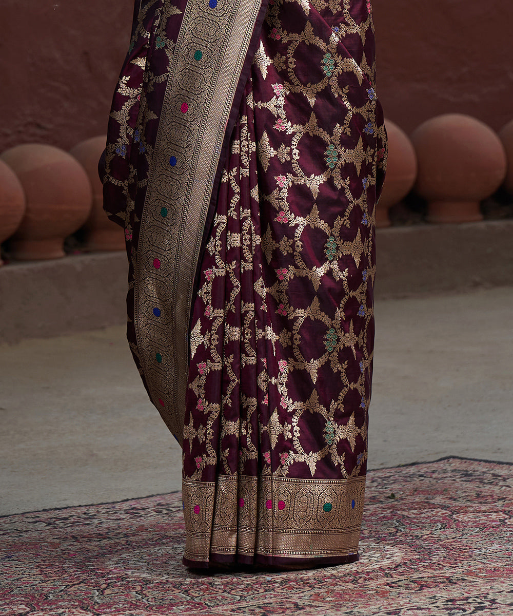 Handloom_Dark_Wine_Pure_Katan_Silk_Banarasi_Saree_With_Gold_Zari_Jaal_And_Meenakari_WeaverStory_04