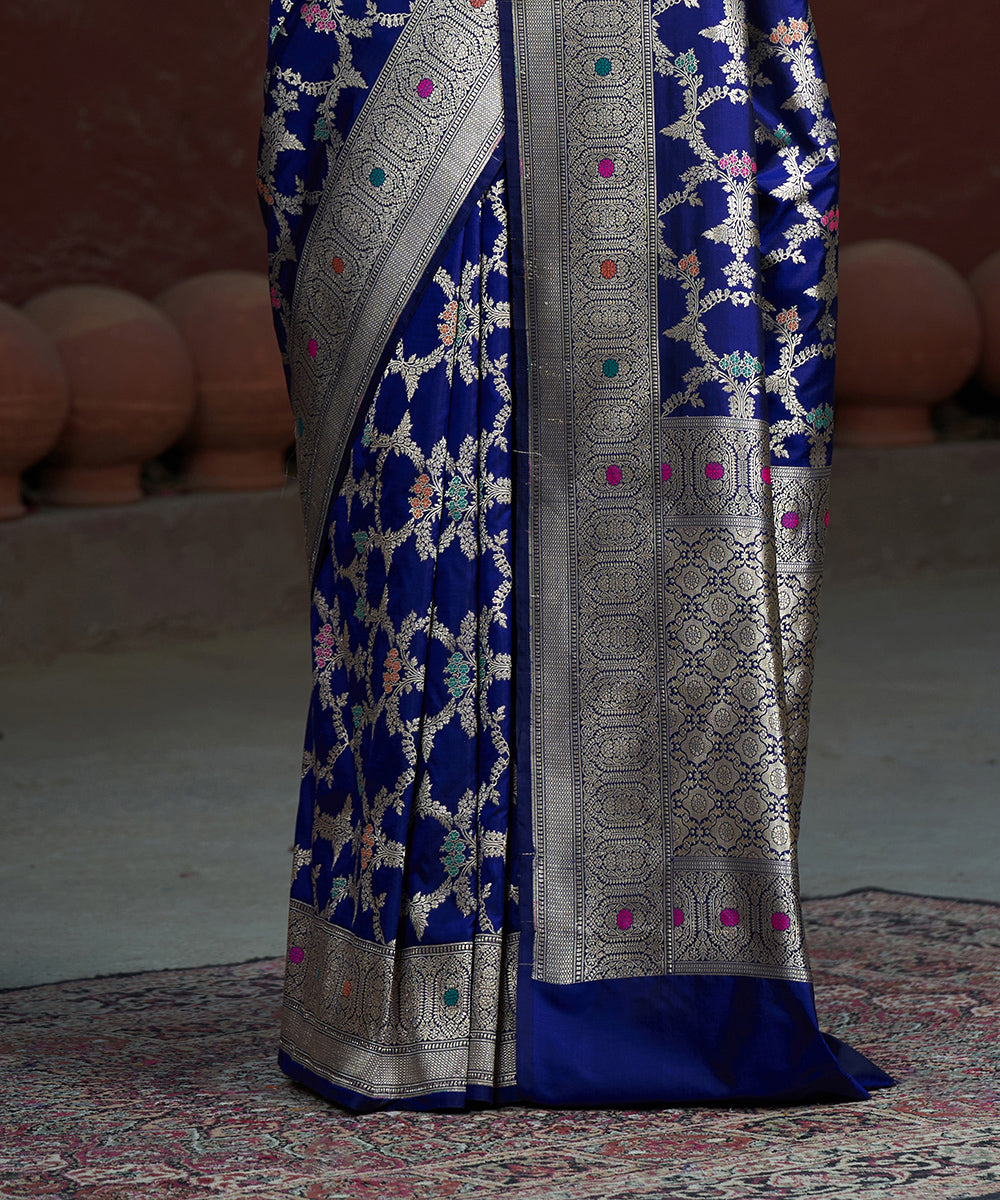 Handloom_Dark_Blue_Pure_Katan_Silk_Banarasi_Saree_With_Gold_Zari_Jaal_And_Meenakari_WeaverStory_04