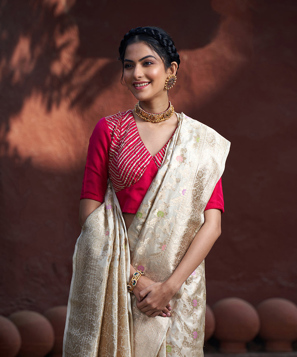 Offwhite_Handloom_Pure_Katan_Silk_Banarasi_Saree_With_Gold_Zari_Jaal_And_Meenakari_WeaverStory_01