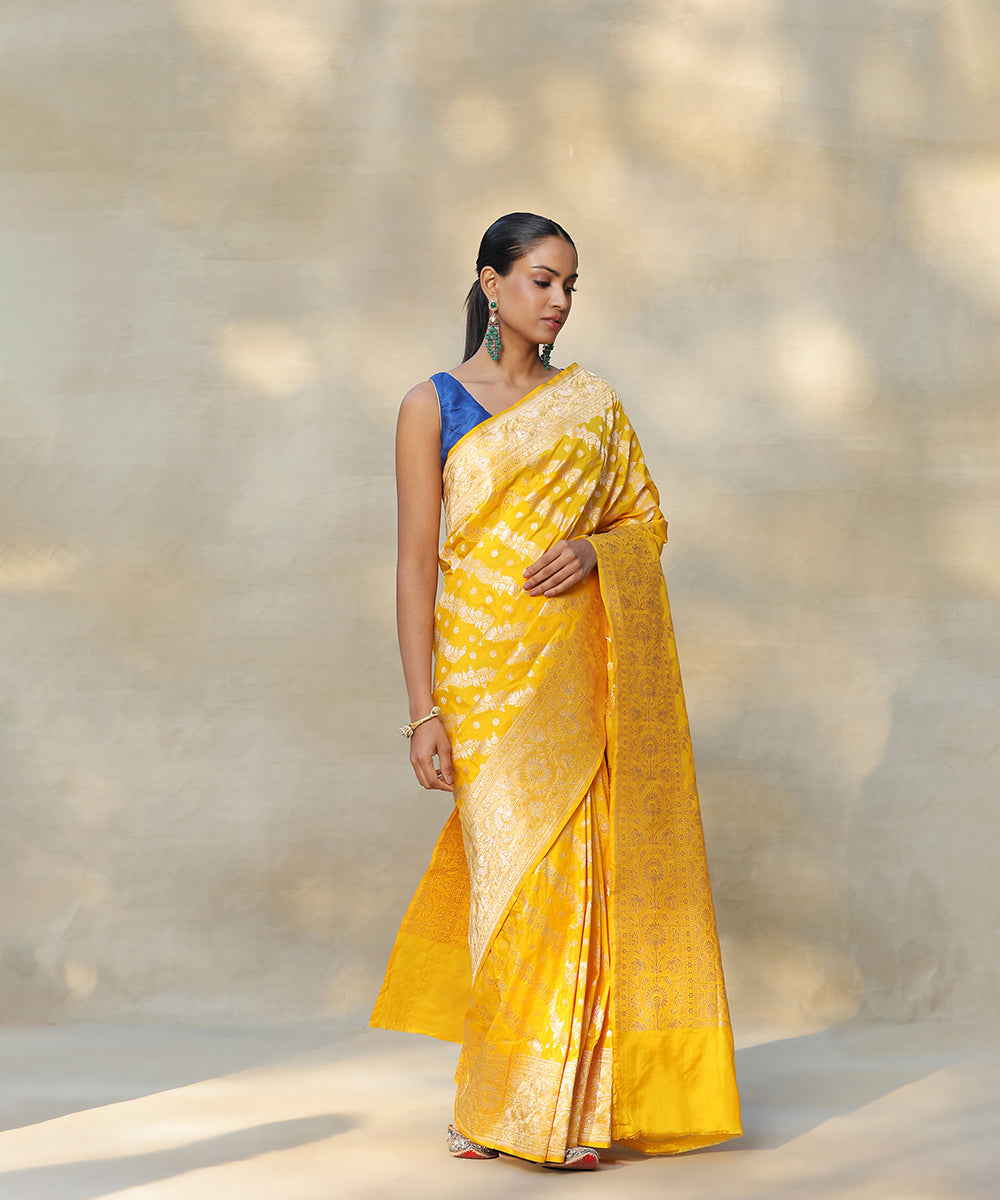 Handloom_Yellow_Pure_Katan_Silk_Banarasi_Saree_With_Diagonal_Zari_Bel_WeaverStory_02