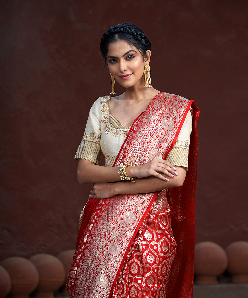 Red_Handloom_Pure_Katan_Silk_Banarasi_Saree_With_Mughal_Zari_Jaal_WeaverStory_01