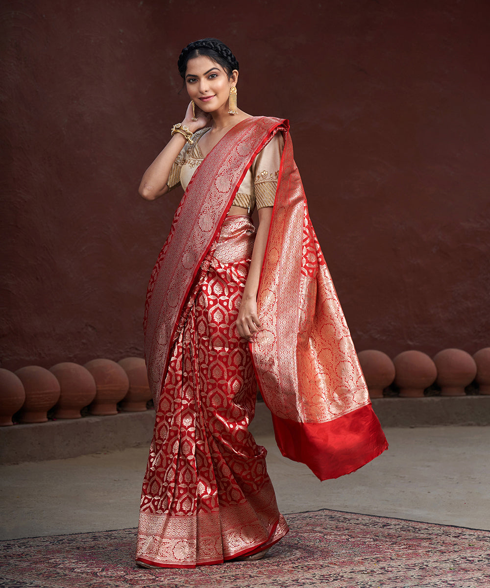 Red_Handloom_Pure_Katan_Silk_Banarasi_Saree_With_Mughal_Zari_Jaal_WeaverStory_02