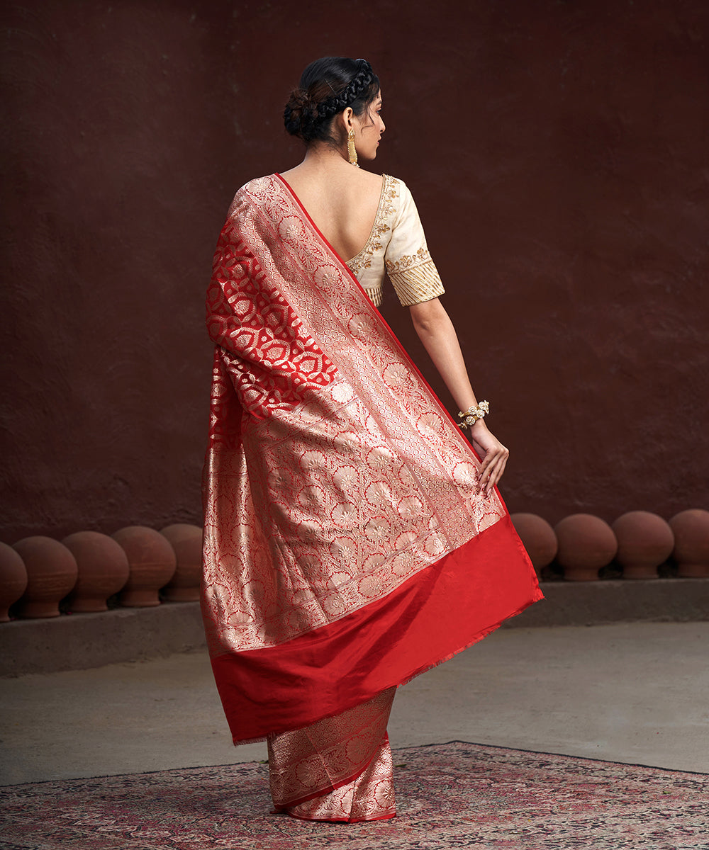 Red_Handloom_Pure_Katan_Silk_Banarasi_Saree_With_Mughal_Zari_Jaal_WeaverStory_03