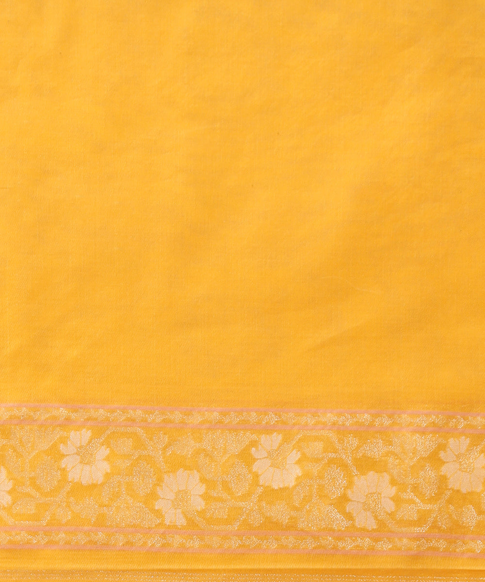 Mustard_Handloom_Pure_Cotton_Silk_Banarasi_Jamdani_Saree_With_Gold_Floral_Jaal_WeaverStory_05
