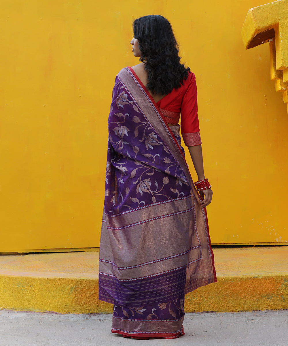 Handloom_Purple_Pure_Cotton_Silk_Banarasi_Jamdani_Saree_With_Gold_Floral_Jaal_WeaverStory_03