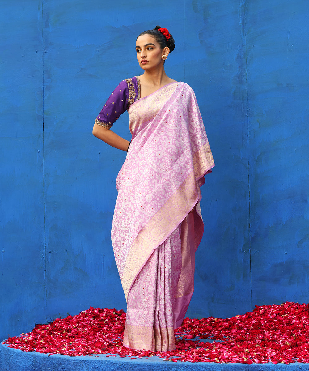 Handloom_Lavender_Pure_Katan_Silk_Banarasi_Saree_With_Kadhwa_Border_WeaverStory_02