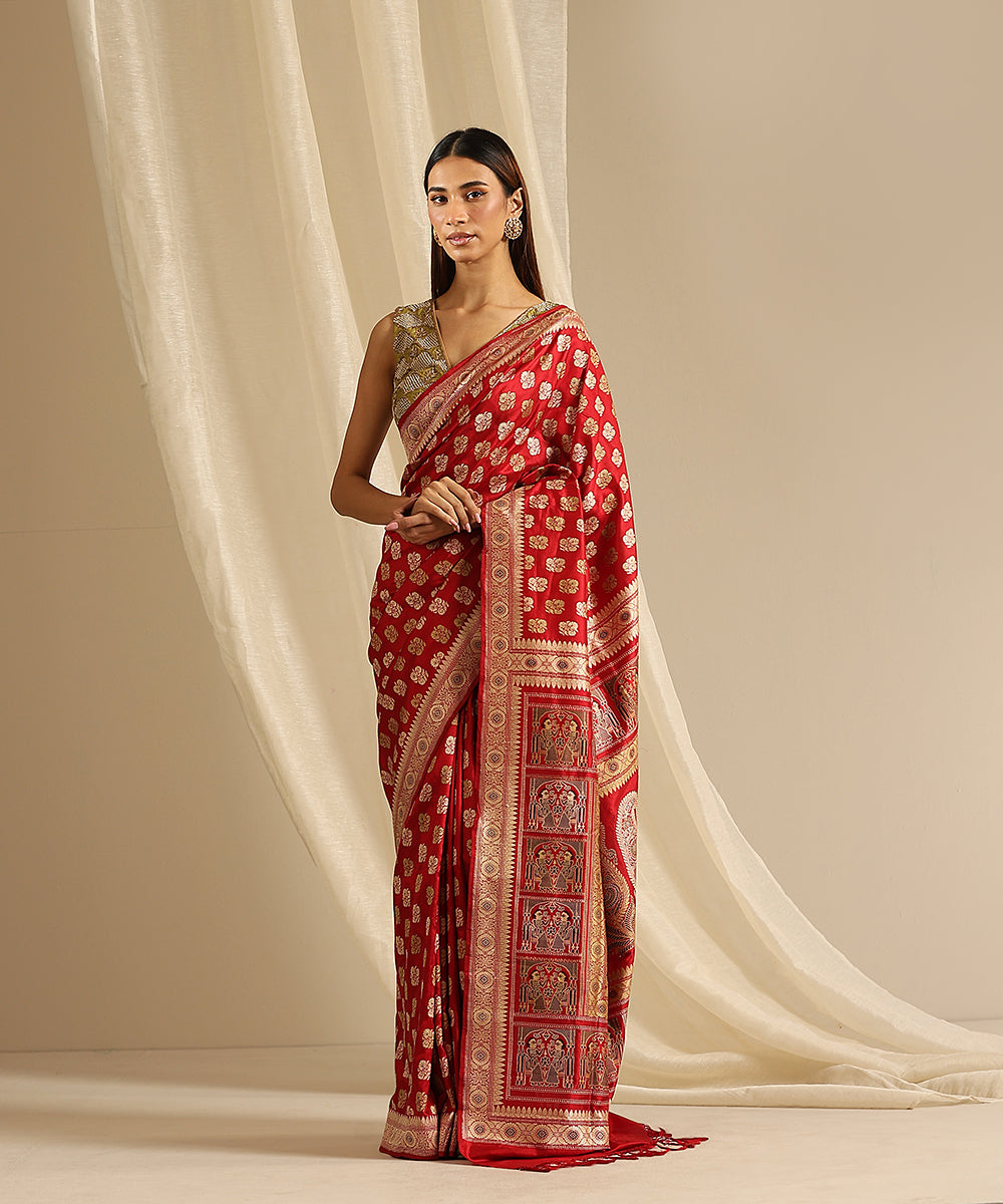 Handloom_Red_Pure_Cotton_Malda_Silk_Banarasi_Baluchari_Saree_With_Two_Lady_Motifs_On_Pallu_WeaverStory_02