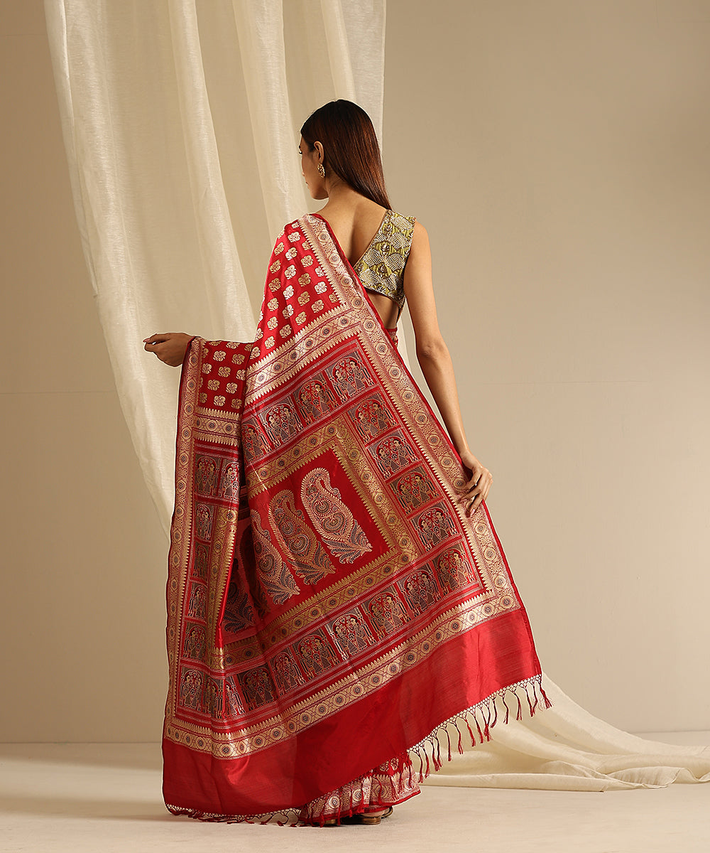 Handloom_Red_Pure_Cotton_Malda_Silk_Banarasi_Baluchari_Saree_With_Two_Lady_Motifs_On_Pallu_WeaverStory_03